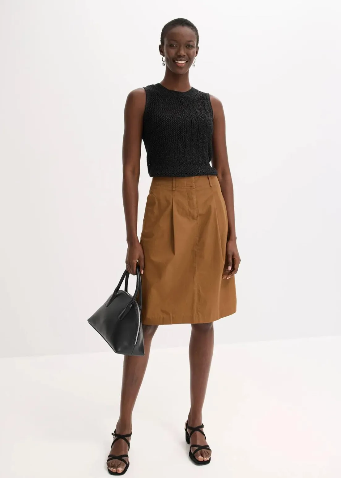 Ajour Stricktop mit metallisierenden Fasern