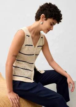 Ajour-Strickweste mit Leinenanteil
