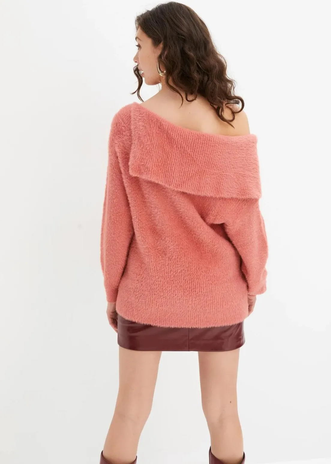 Asymmetrischer Off-Shoulder Pullover