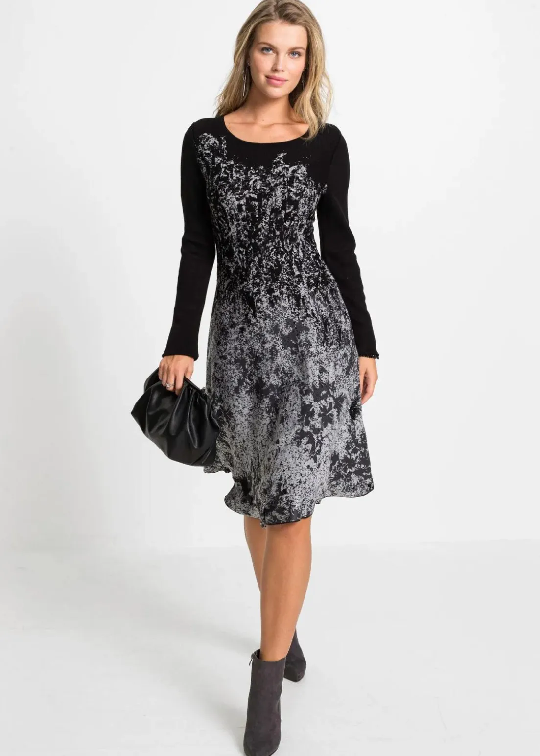 Ausgestelltes Jacquard-Strickkleid