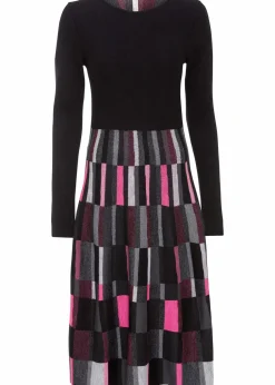 Ausgestelltes Jacquard-Strickkleid