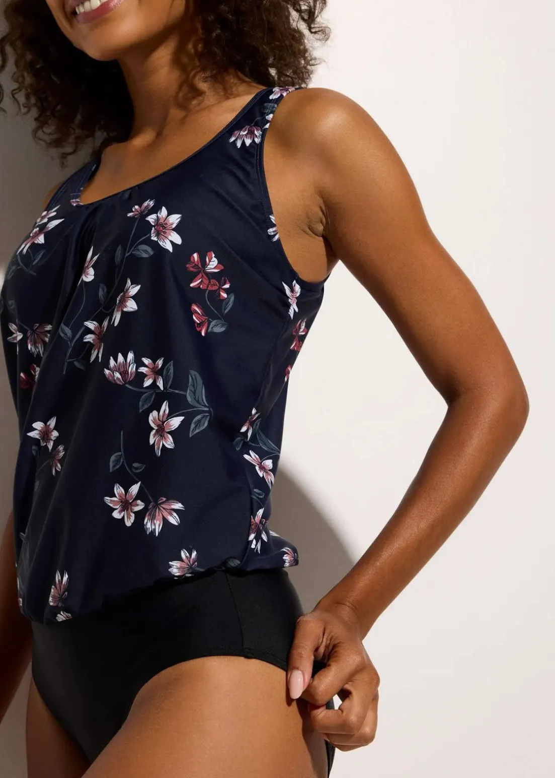 Badeanzug in Ballonform