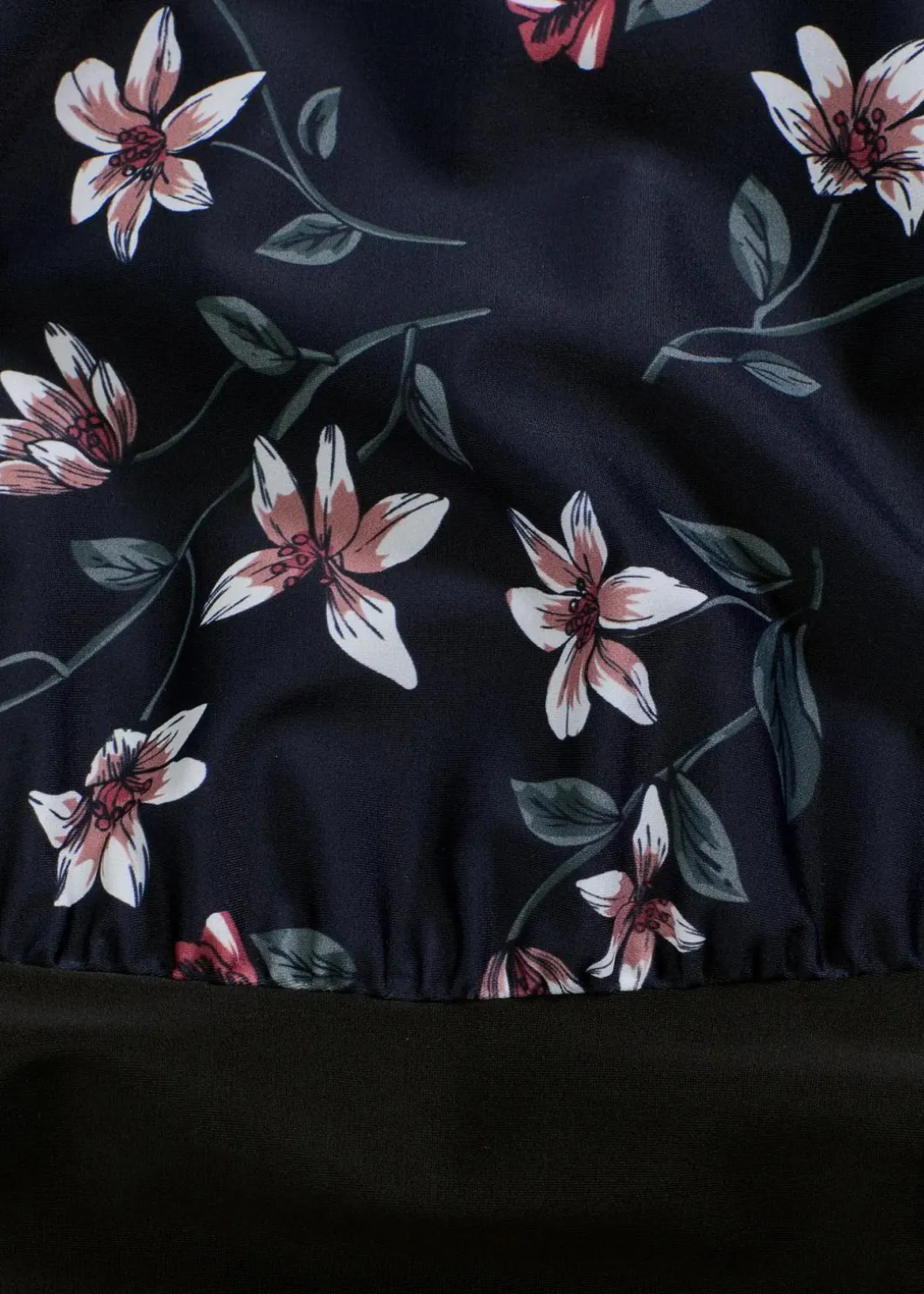 Badeanzug in Ballonform