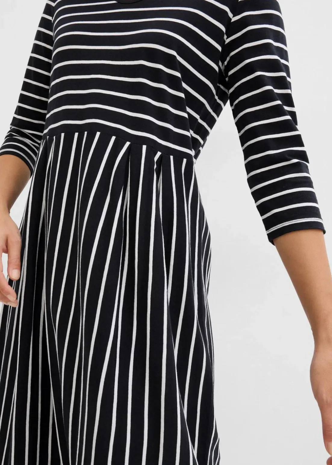 Baumwoll-Jerseykleid, Midilänge