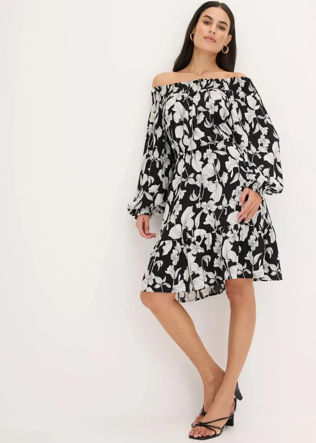 bedrucktes Carmen-Kleid