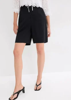 Bermuda Shorts mit Abnähern