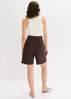 Bermuda Shorts mit Abnähern