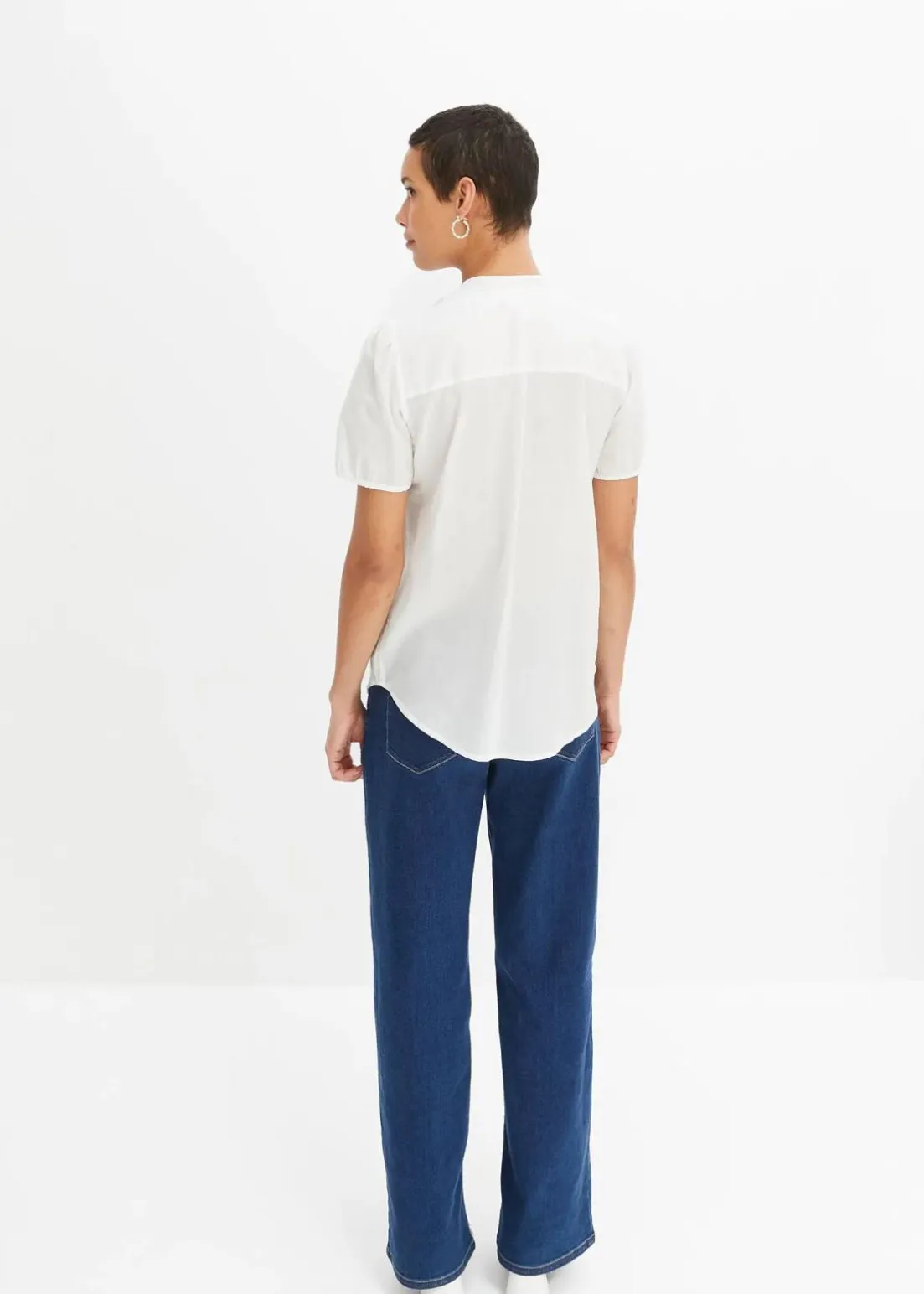 Bluse mit Lochstickerei