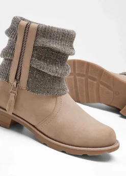 Boots mit Strickeinsatz