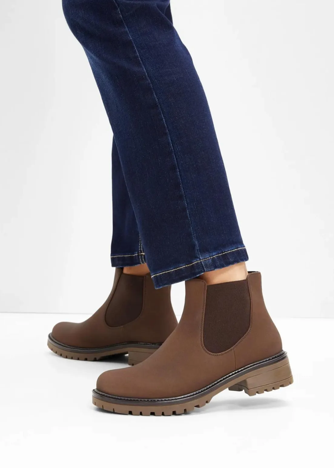 Chelsea-Boots mit Profilsohle
