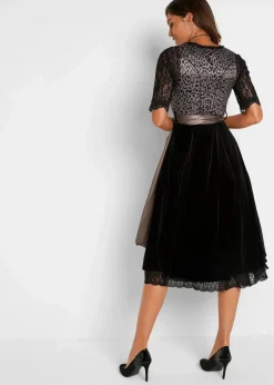 Dirndl mit Leomuster