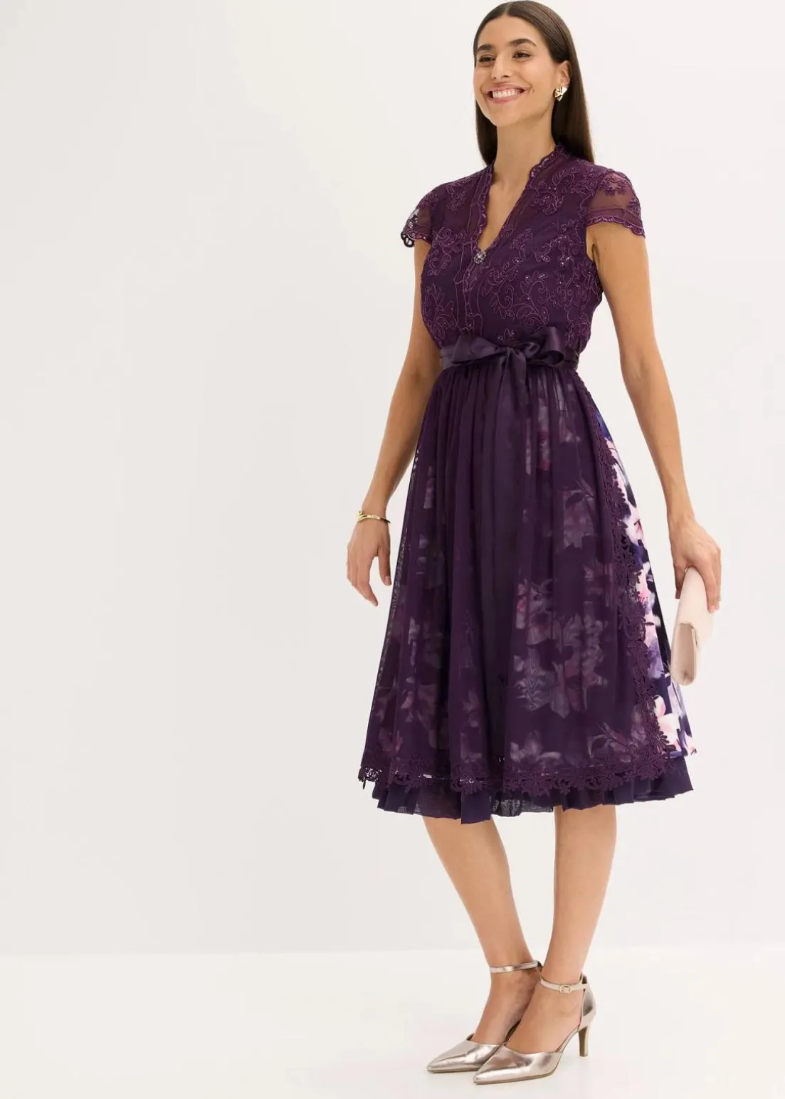 Dirndl mit Stickerei und Samtrock (2-tlg.Set)