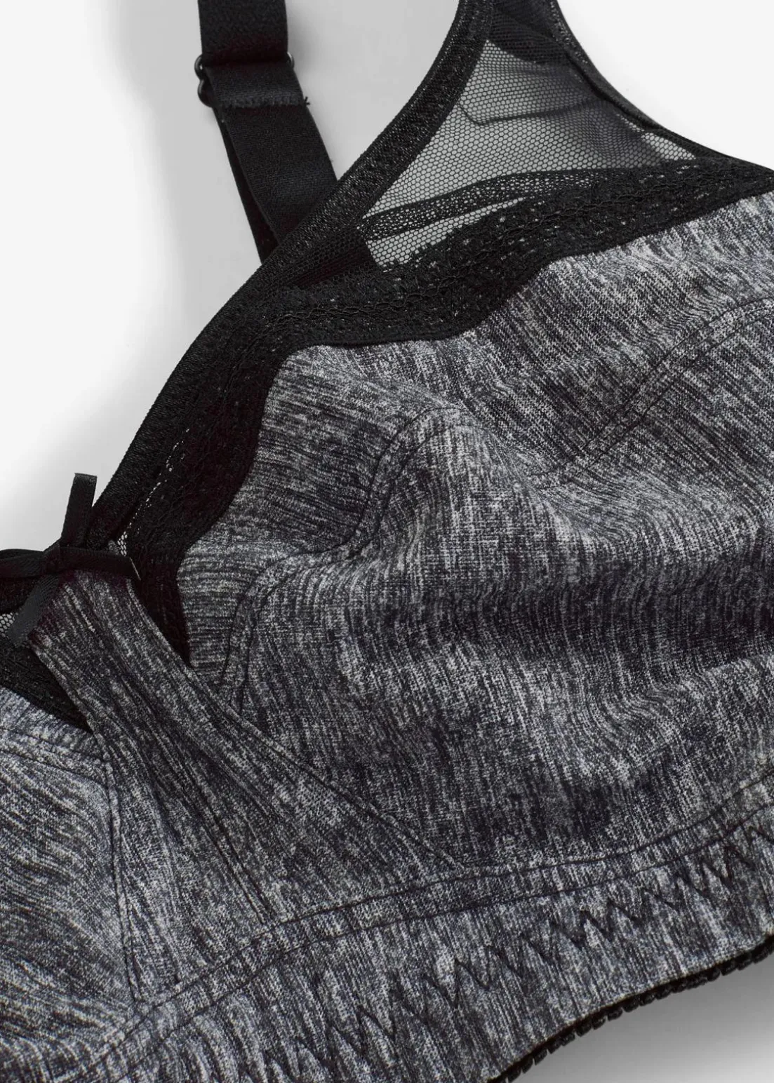 Entlastungs-BH ohne Bügel mit gepolsterten Trägern