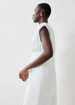 Etuikleid aus reinem Leinen