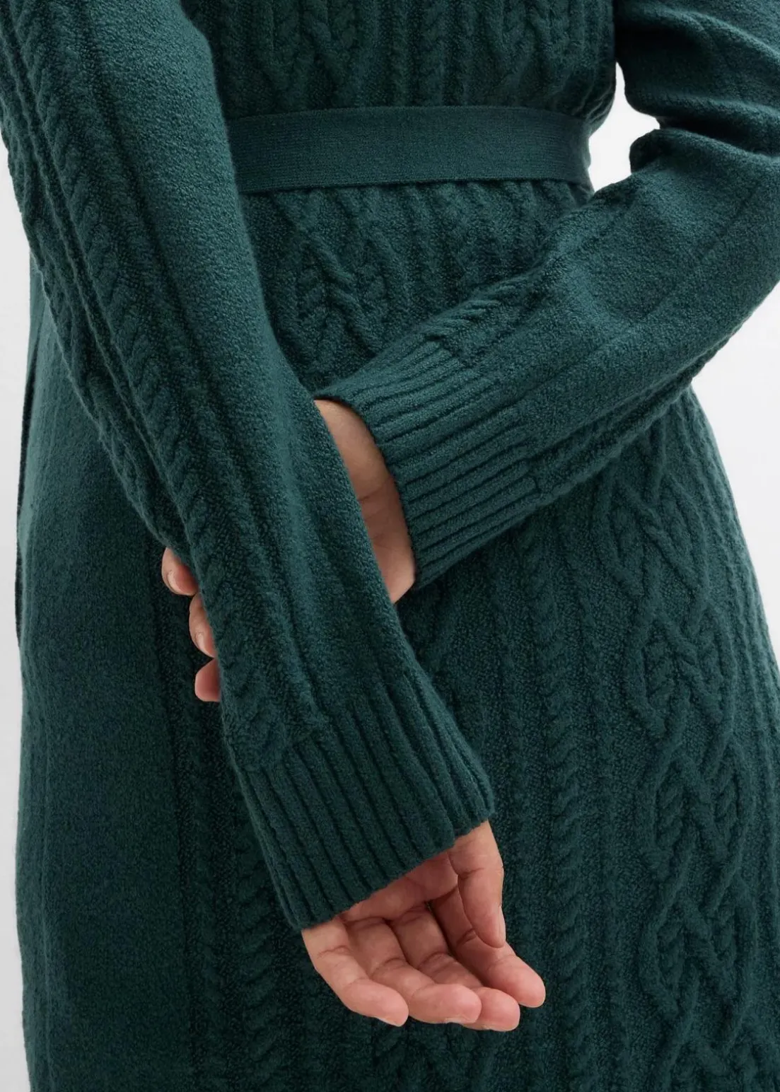 Extra lange Umstands-Strickjacke und Strickkleid aus Baumwoll-Mix