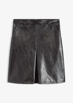Faltenrock aus Lacklederimitat