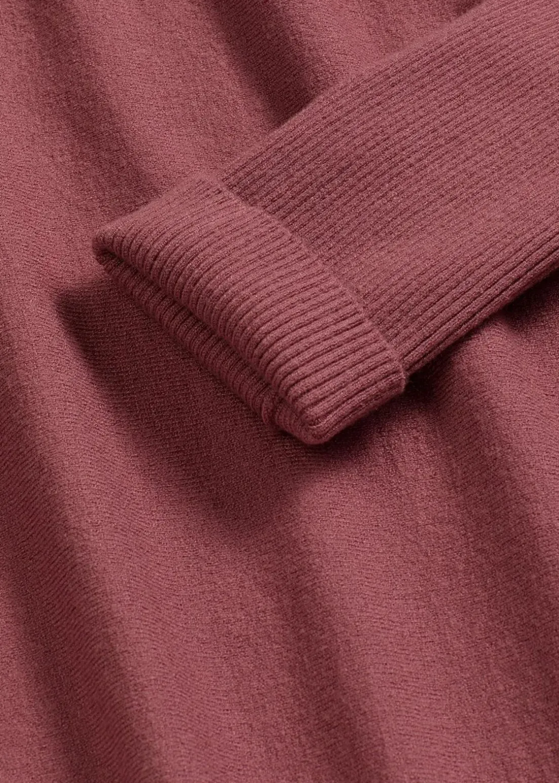 Feinstrickpullover aus feinem Viskose-Mix