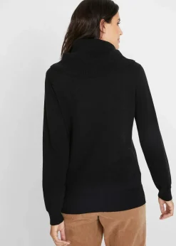 Feinstrickpullover mit weitem Kragen