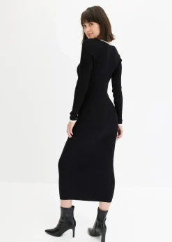 Figurbetontes Strickkleid