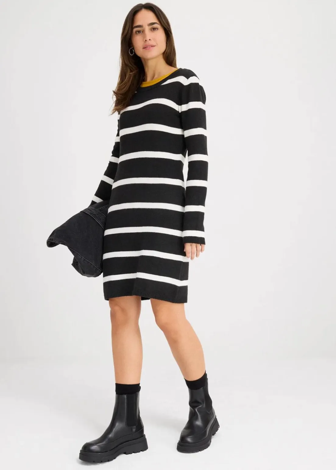 Figurbetontes Strickkleid