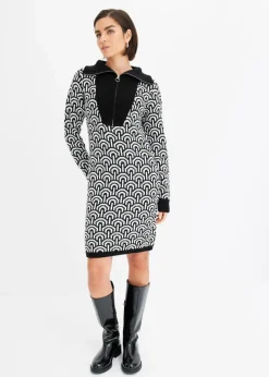 gemustertes Strickkleid