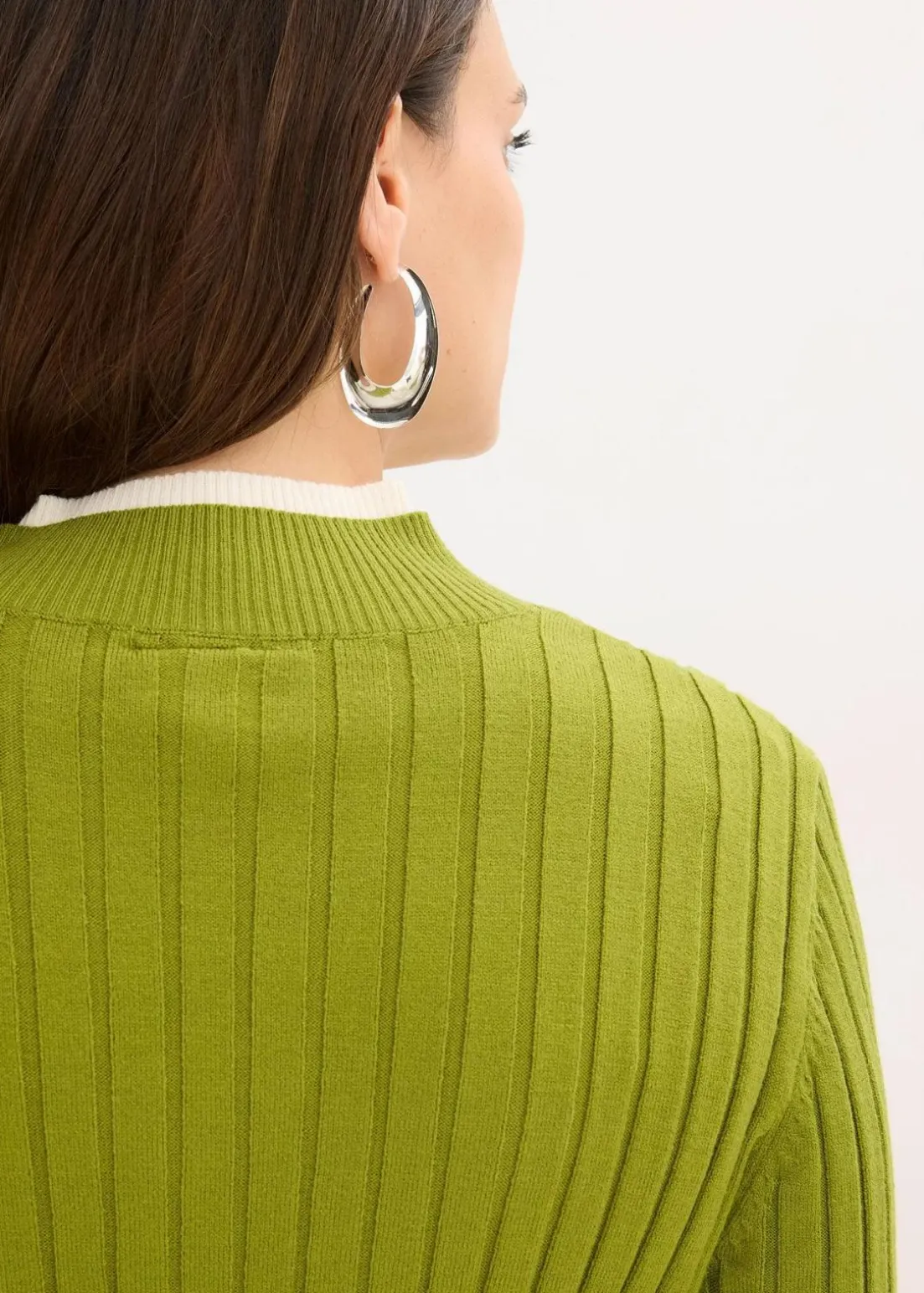 Gerippter Feinstrickpullover mit Viskose in 2 in 1 Optik