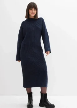 Geripptes Strickkleid