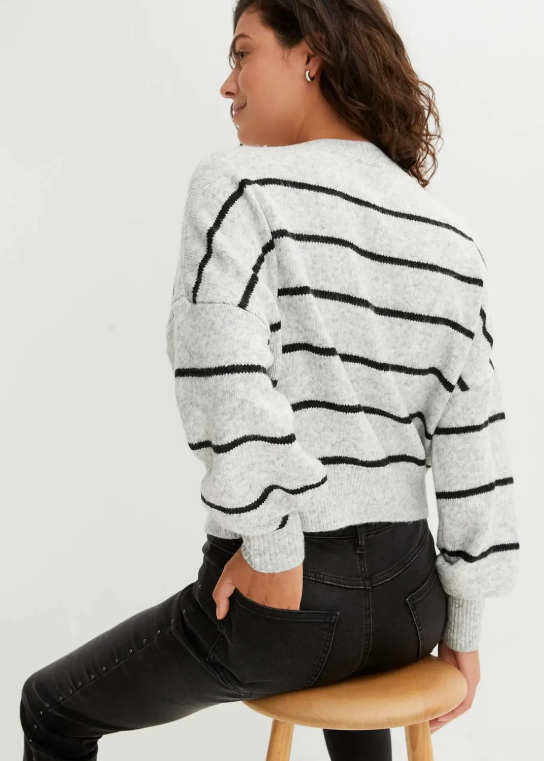 Gestreifter Pullover im Oversized Fit