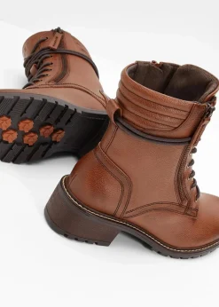 Jana Schnürboots in bequemer Weite