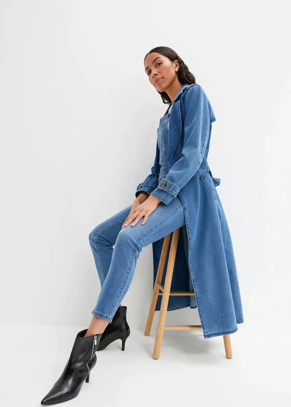 Jeans-Latzhose im Boyfriend Fit