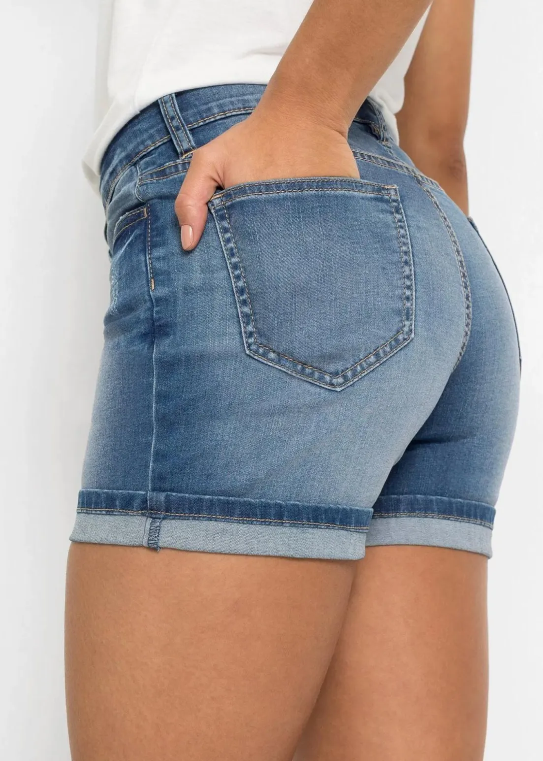 Jeansshorts Mid Waist mit Verzierung