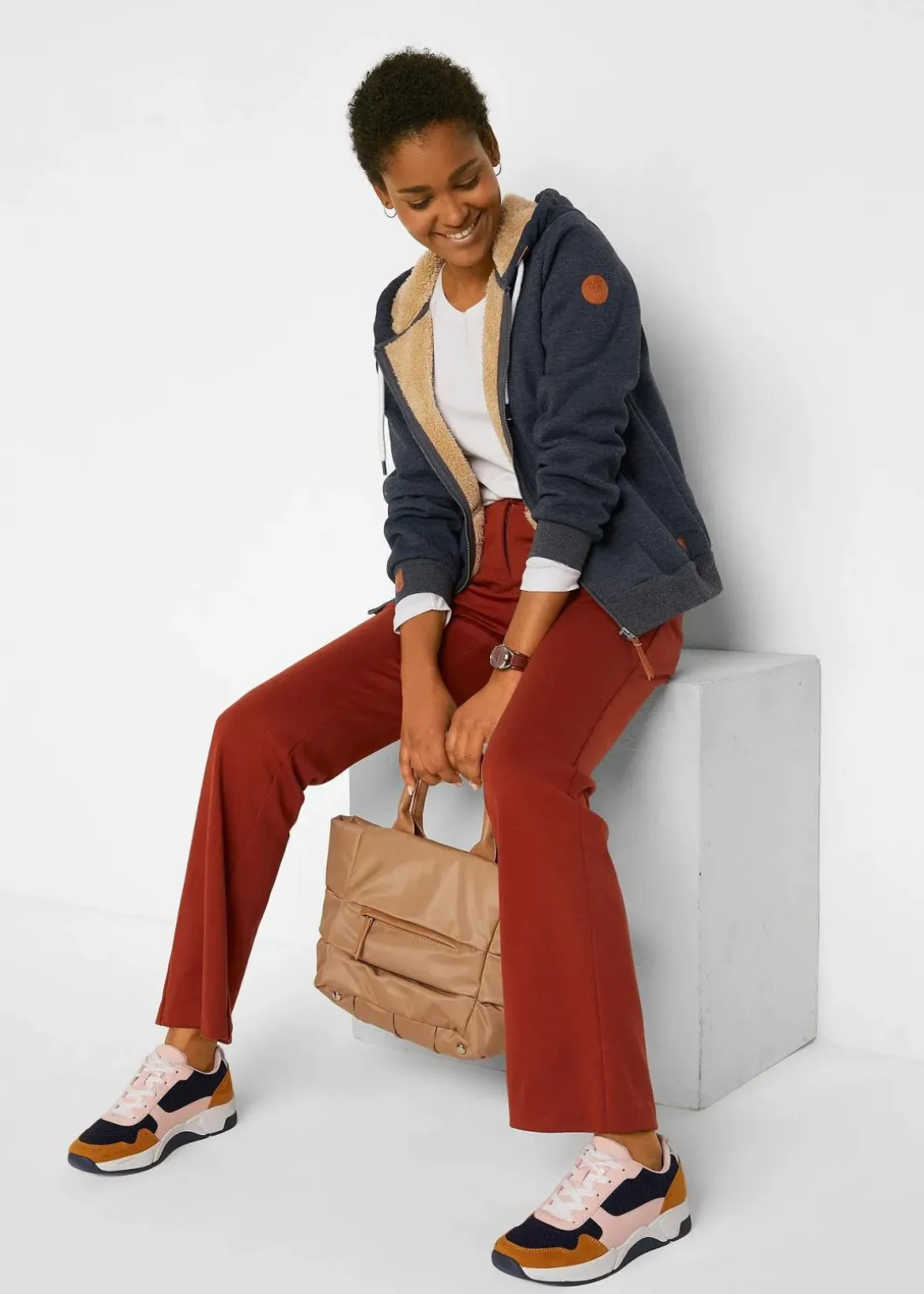 Kapuzen-Sweatjacke mit Teddyfutter