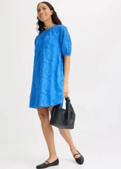 Kleid mit Lochstickerei