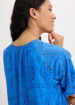 Kleid mit Lochstickerei