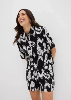 Kurzarmbluse aus fließender Viskose