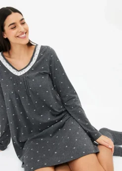 Kurzes Nachthemd mit langen Ärmeln