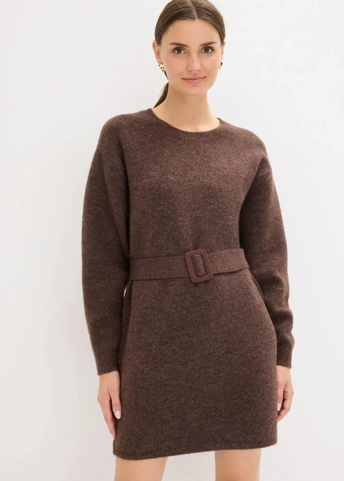 Kurzes Strickkleid mit softem Wollanteil und Gürtel