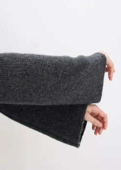 Kurzes Strickkleid mit Wollanteil