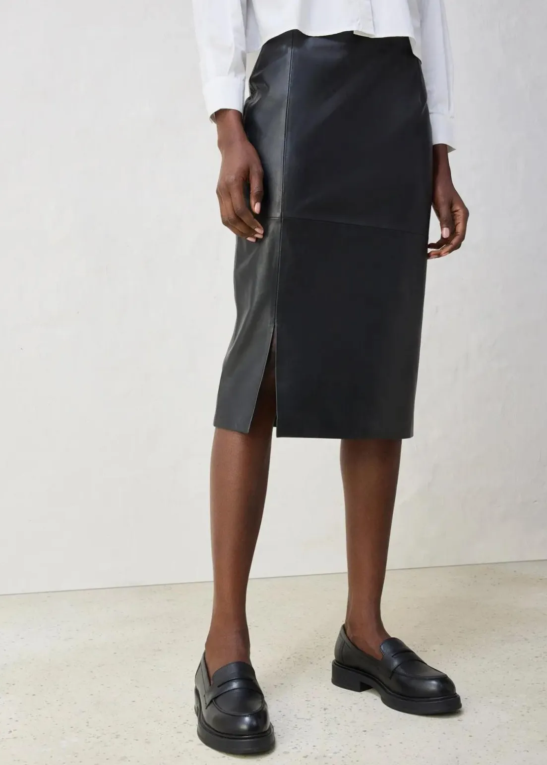 Lederrock mit Schlitz