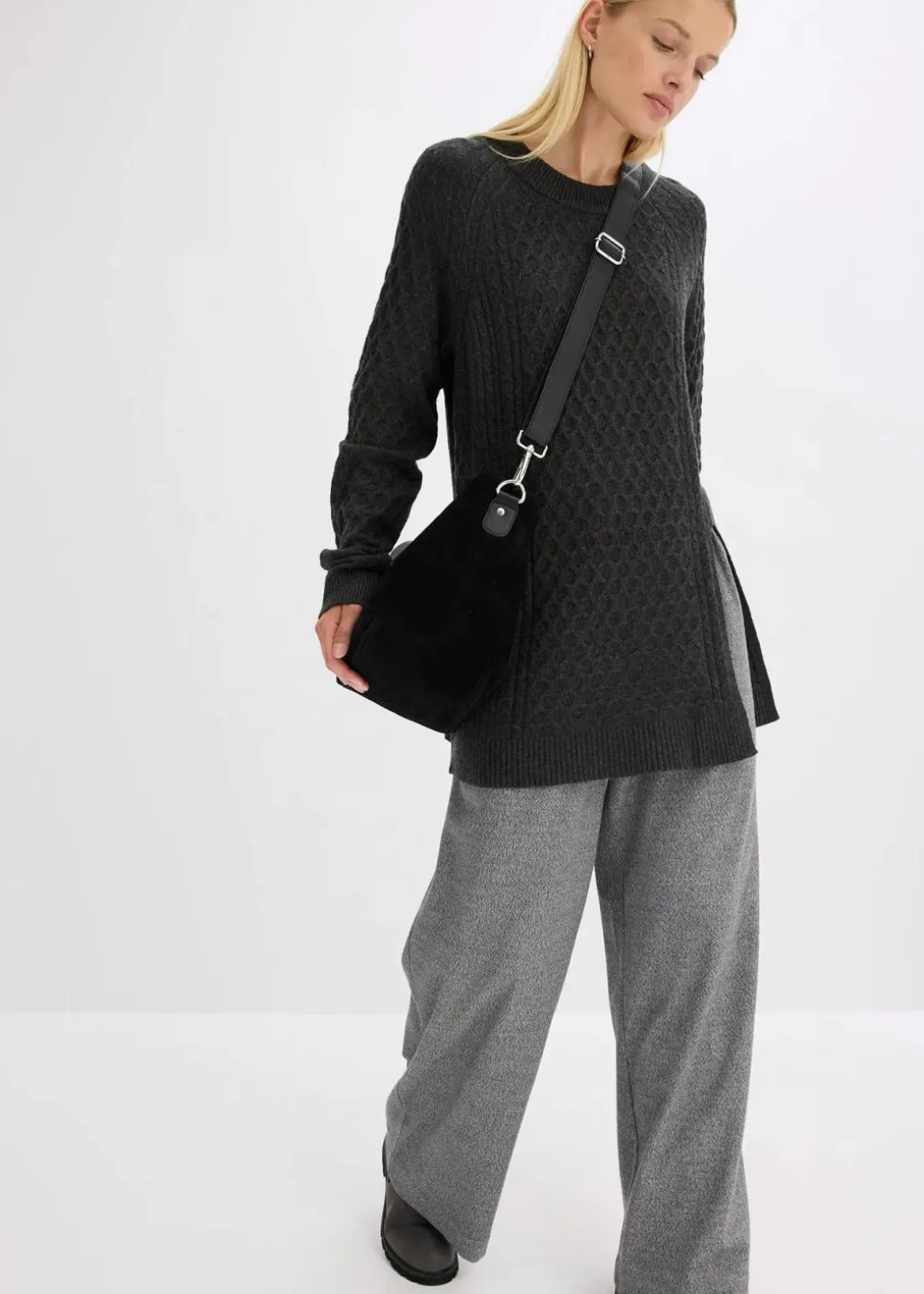 Longpullover aus fließendem Viskose-Mix