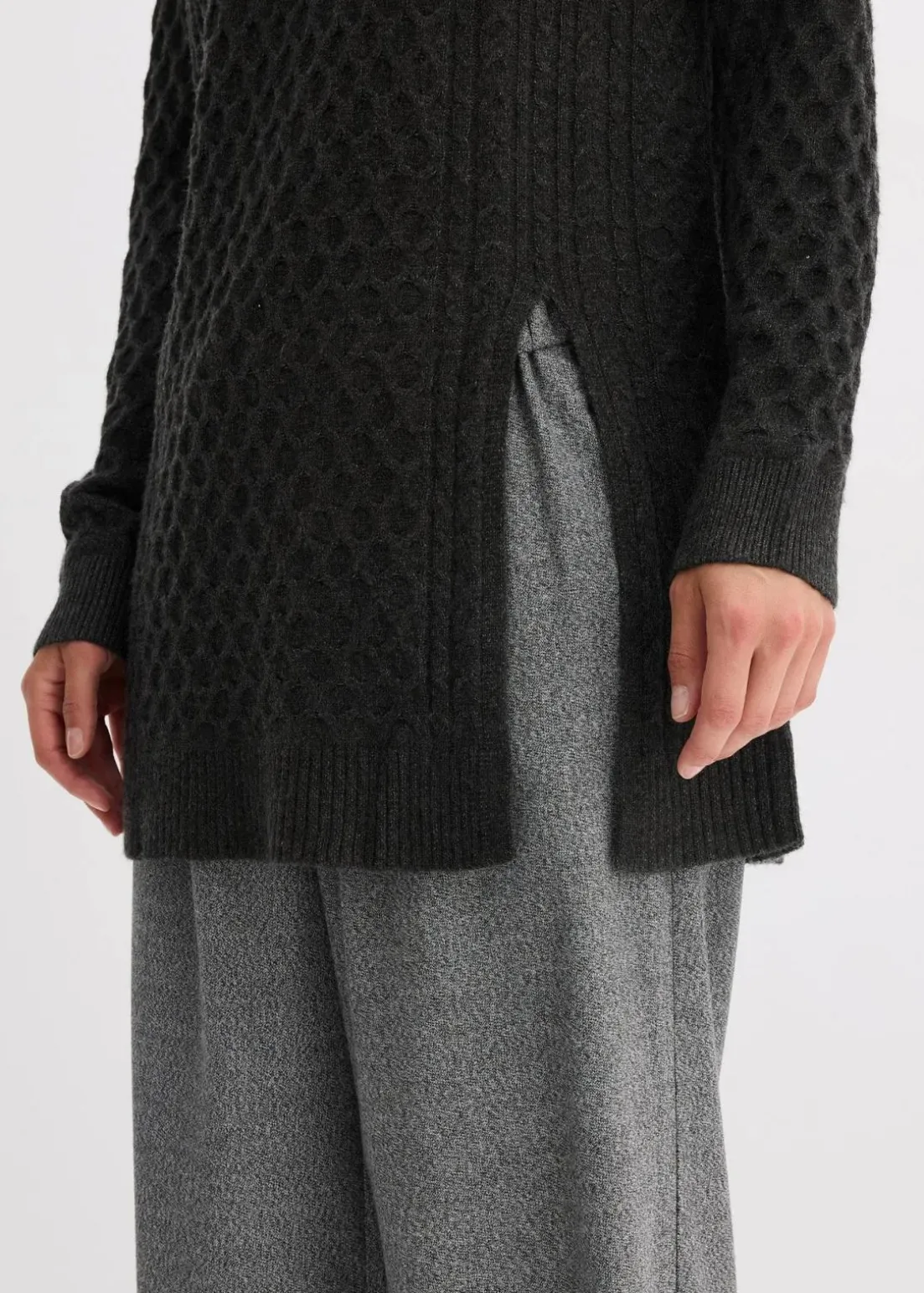 Longpullover aus fließendem Viskose-Mix