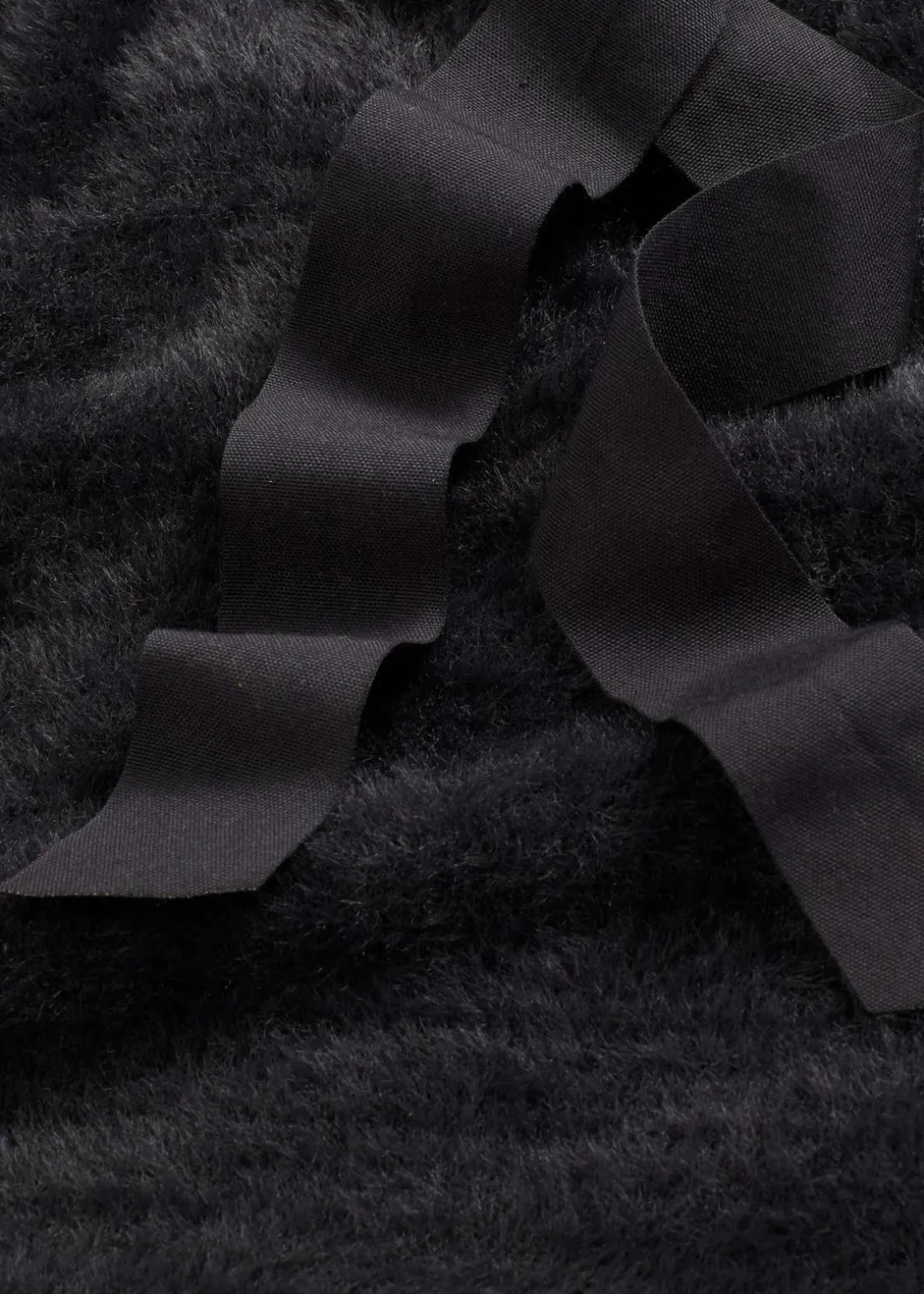 Longpullover aus weichem Federgarn