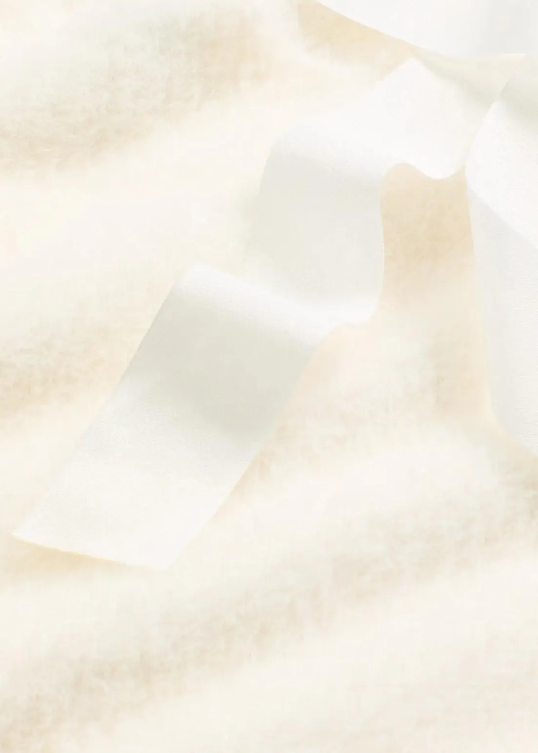 Longpullover aus weichem Federgarn