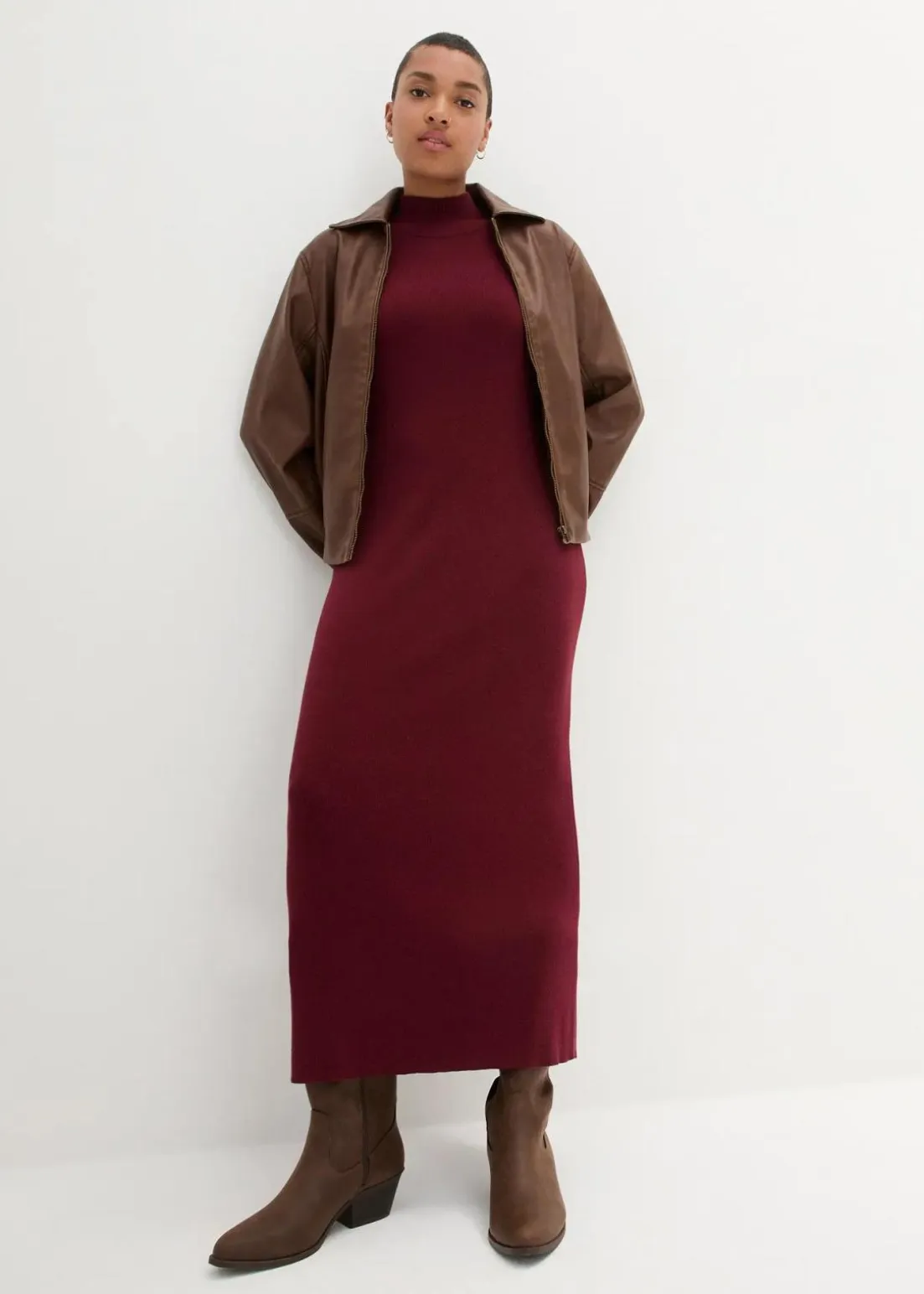 Maxi-Feinstrickkleid aus fließendem Viskose-Mix