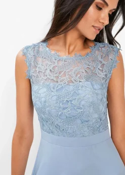 Maxikleid mit Spitze