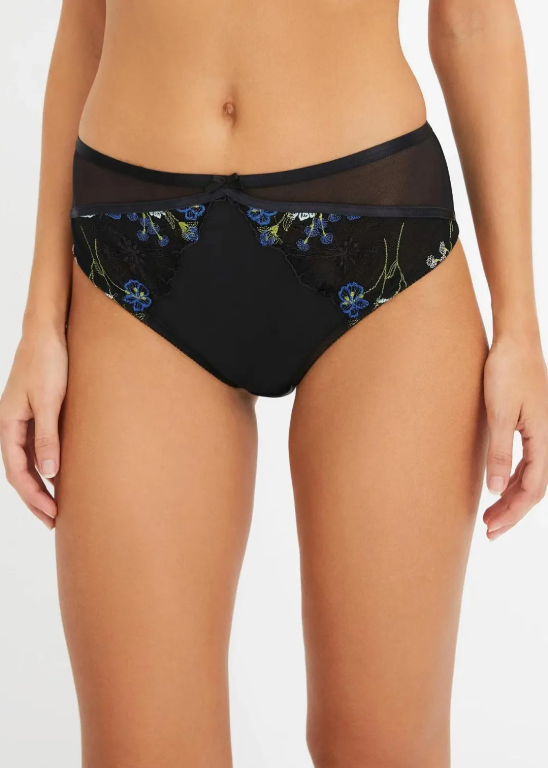 Maxislip mit Stickerei