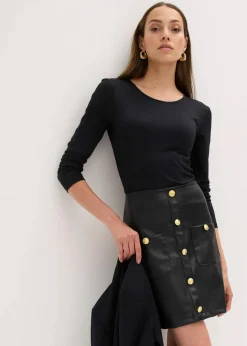 Minirock in Lederoptik