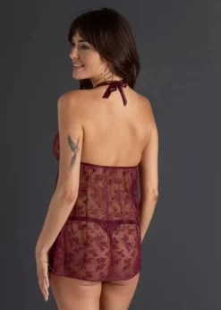 Neckholderkleid aus Spitze