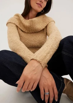 Off Shoulder Pullover