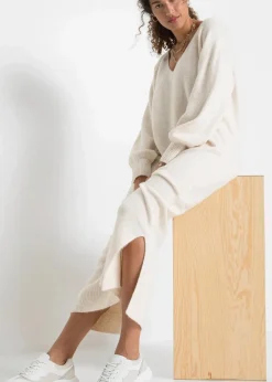 Oversized Strickkleid in Midilänge